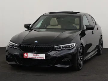 BMW 330 (2021)