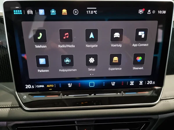 VOLKSWAGEN Tiguan (2026) — foto 3 van 15