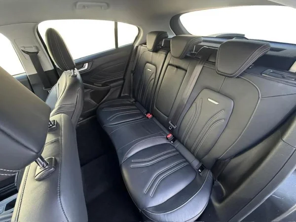 FORD Focus Vignale (2019) — foto 4 van 25