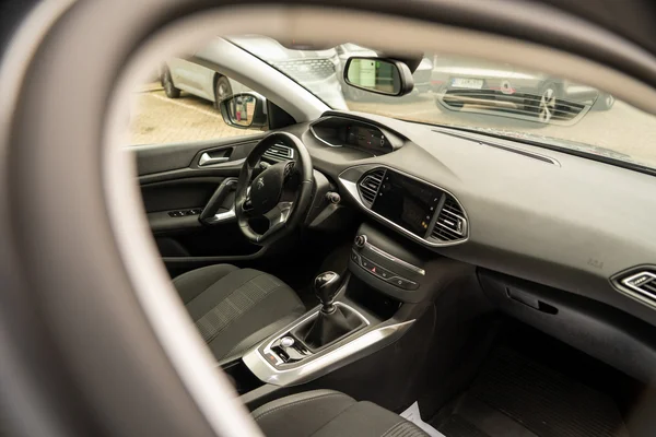 Peugeot 308 (2021) — foto 3 van 64