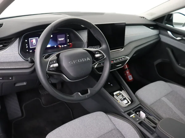 SKODA Octavia Combi (2025) — foto 19 van 20