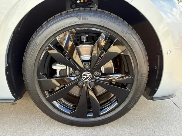 VOLKSWAGEN ID.3 (2025) — foto 6 van 16
