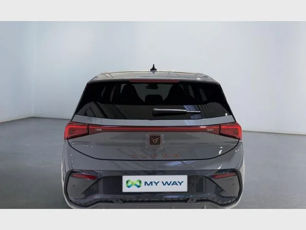 Cupra Born (2025) — foto 26 van 29