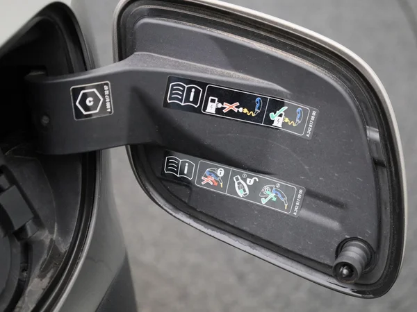 Mercedes-Benz GLC (2021) — foto 36 van 44