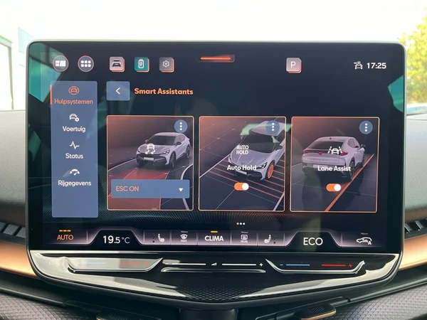 CUPRA Tavascan (2025) — foto 8 van 22