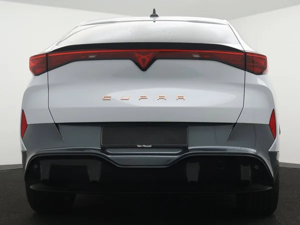 CUPRA Tavascan (2025) — foto 18 van 23