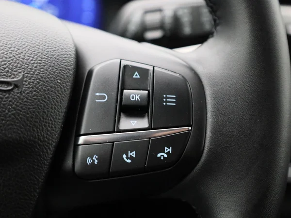 Ford Kuga (2022) — foto 19 van 40