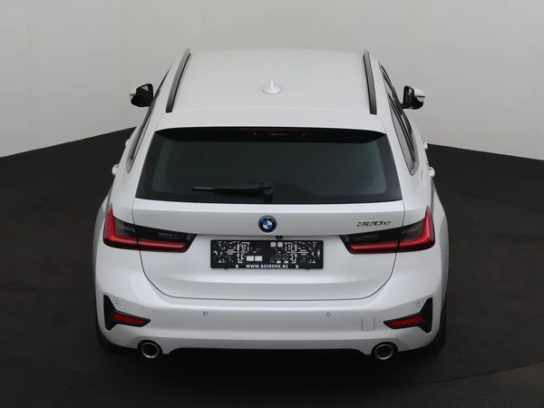 BMW 320 (2022) — foto 24 van 27