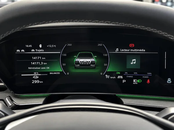 AUDI Q6 e-tron (2026) — foto 6 van 14
