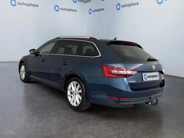 SKODA Superb Combi Dsl (2019) — foto 15 van 17
