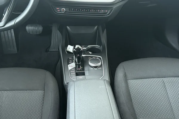 BMW 1 Hatch (F40) (2025) — foto 4 van 21