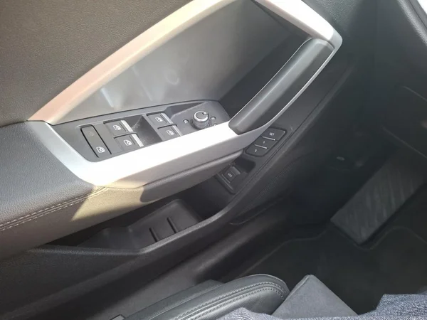 AUDI Q3 Sportback (2024) — foto 7 van 24