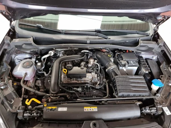 VOLKSWAGEN Taigo (2024) — foto 3 van 17