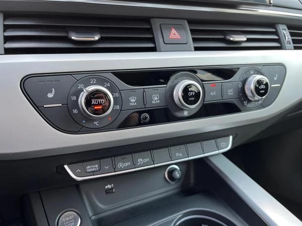 AUDI A4 Avant (2024) — foto 9 van 22