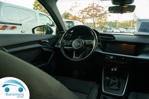 Audi A3 (2023) — foto 18 van 47