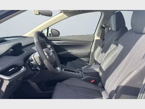 SKODA Elroq (2026) — foto 3 van 28