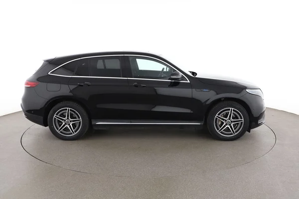 Mercedes-Benz Eqc (2021) — foto 13 van 16