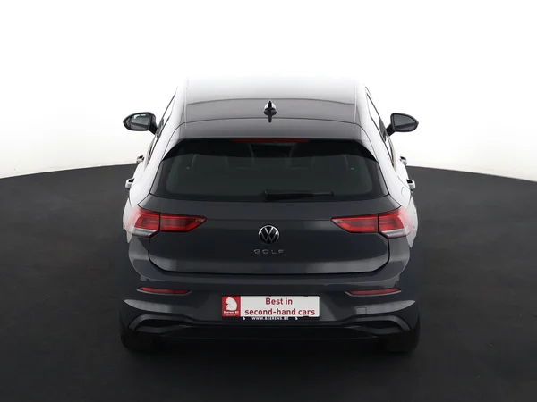 VOLKSWAGEN Golf (2024) — foto 25 van 28