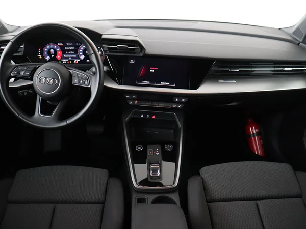 AUDI A3 Sportback (2024) — foto 15 van 16