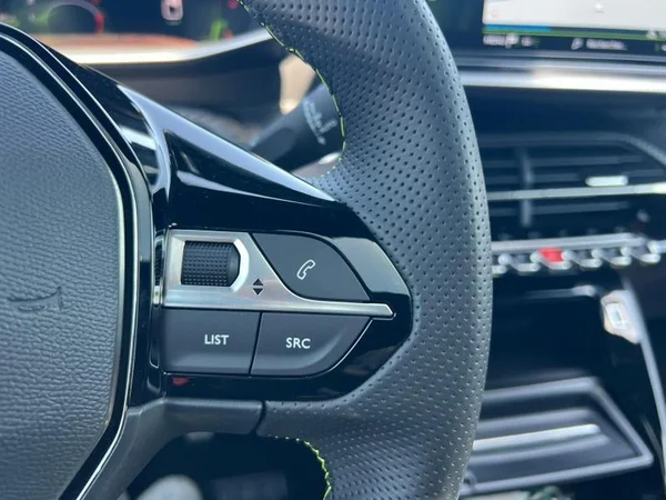 PEUGEOT 208 Dsl (2023) — foto 7 van 24