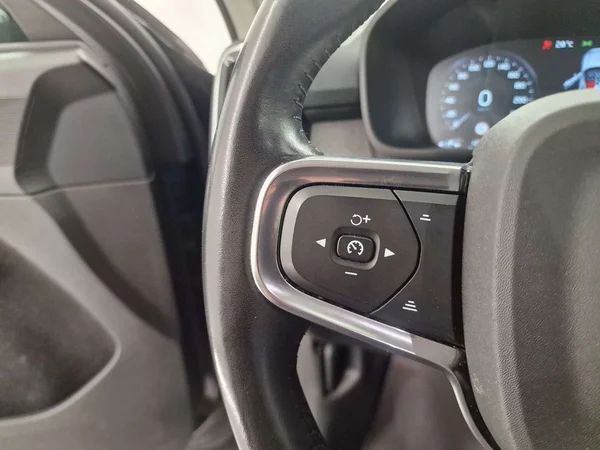 Volvo XC40 (2021) — foto 16 van 17