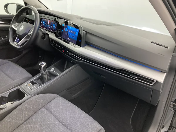 VOLKSWAGEN Golf Variant VIII (2021) — foto 9 van 36