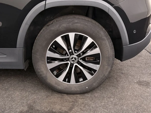 MERCEDES GLA 250 (2021) — foto 7 van 32