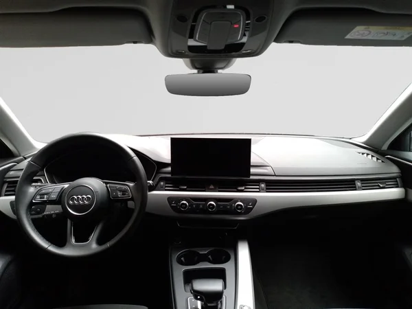AUDI A4 Avant (2023) — foto 3 van 22