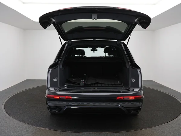 AUDI Q7 PHEV (2021) — foto 8 van 28