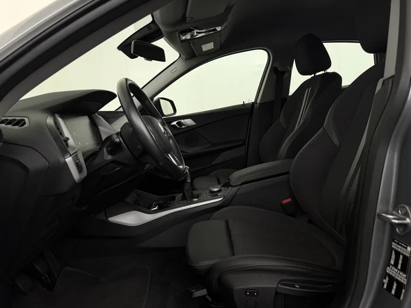 BMW 218 (2022) — foto 2 van 28