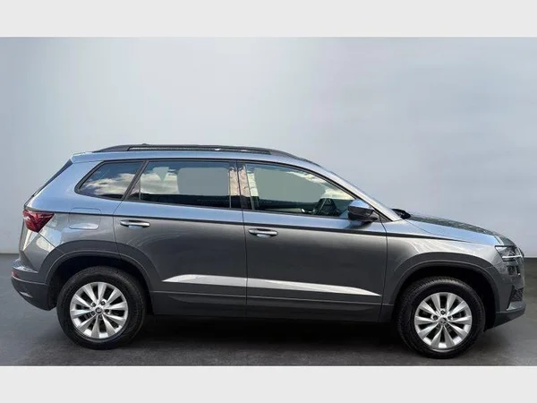 Skoda Karoq (2023) — foto 24 van 25