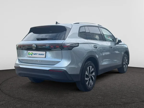 VOLKSWAGEN Tiguan (2026) — foto 12 van 22
