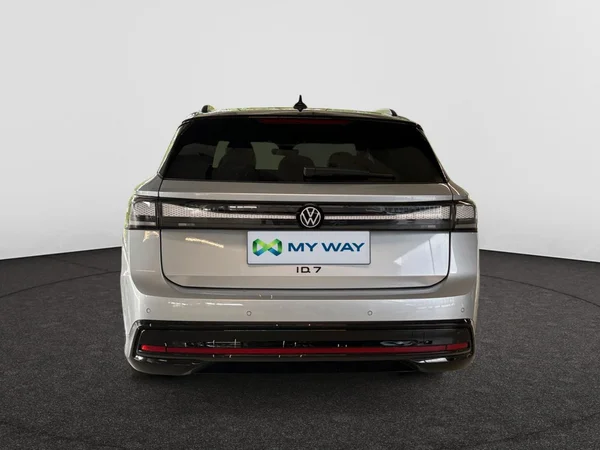 VOLKSWAGEN ID.7 Tourer (2025) — foto 19 van 24