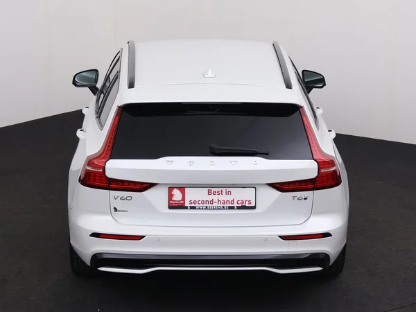 VOLVO V60 (2024) — foto 29 van 32