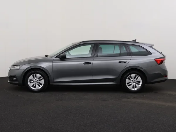 SKODA Octavia (2022) — foto 12 van 25