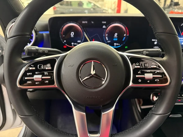 Mercedes-Benz CLA-250 (2023) — foto 7 van 31