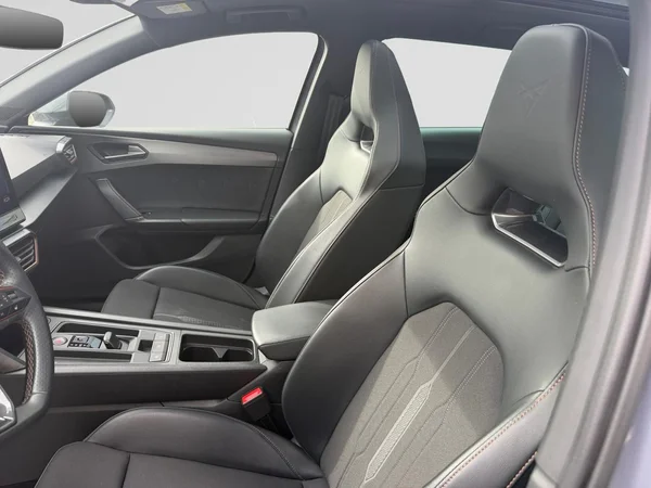 CUPRA Leon ST e-Hybrid (PHEV) (2023) — foto 5 van 21