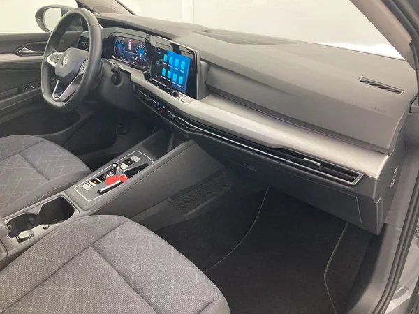 VOLKSWAGEN Golf Variant VIII (2021) — foto 7 van 36