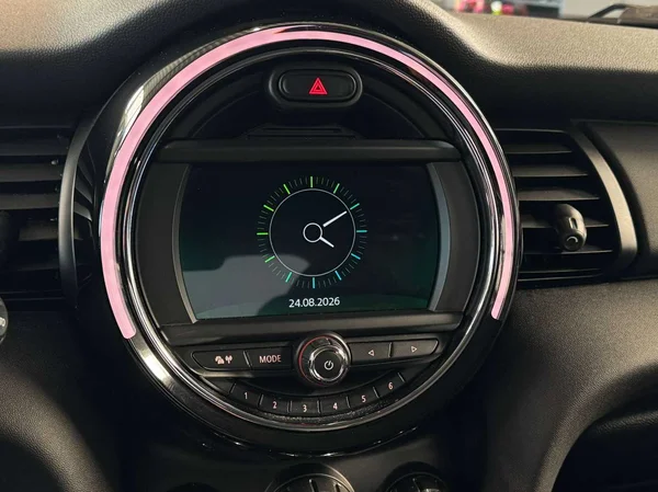 MINI One (2019) — foto 3 van 18