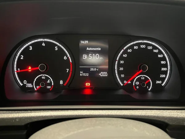 VOLKSWAGEN Caddy Maxi (2021) — foto 2 van 17