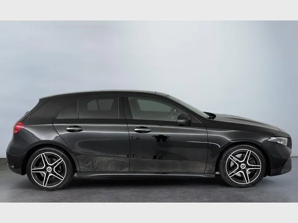 Mercedes-Benz A 220 (2024) — foto 27 van 30
