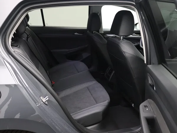 VOLKSWAGEN Golf VIII (2026) — foto 14 van 22