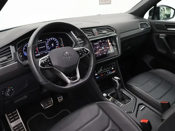 Volkswagen Tiguan Allspace (2024) — foto 5 van 35