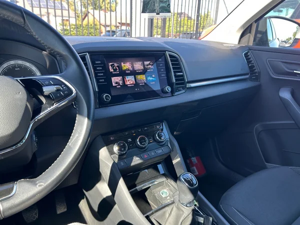 SKODA Karoq (2022) — foto 8 van 9