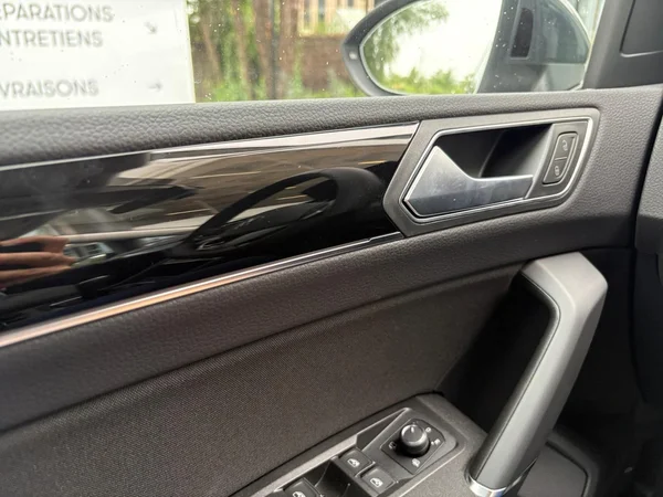 VOLKSWAGEN Touran (2026) — foto 7 van 24
