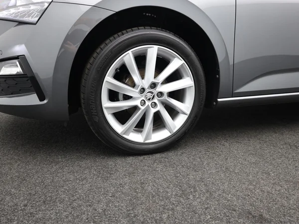 SKODA Scala (2023) — foto 3 van 20