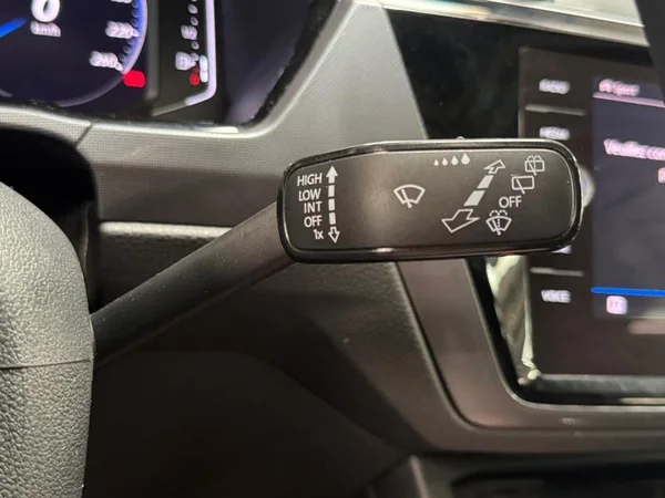 VOLKSWAGEN Touran Dsl (2024) — foto 10 van 34