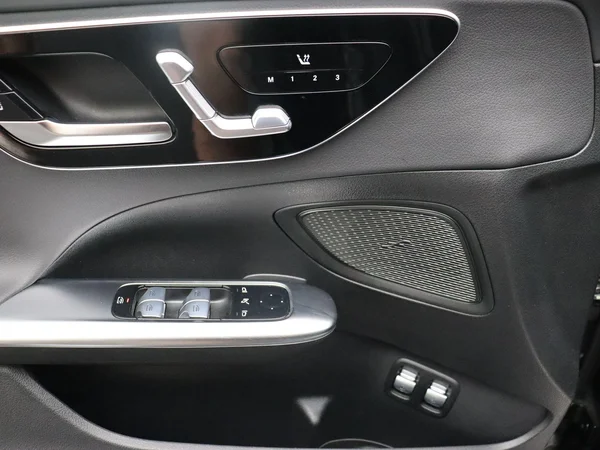 Mercedes-Benz C-Klasse (2025) — foto 25 van 26