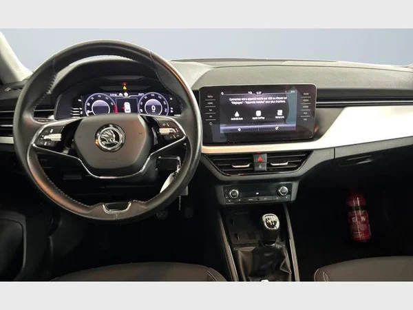 Skoda Kamiq (2021) — foto 2 van 25