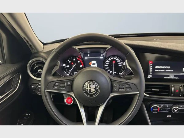 Alfa Romeo Giulia (2020) — foto 5 van 26